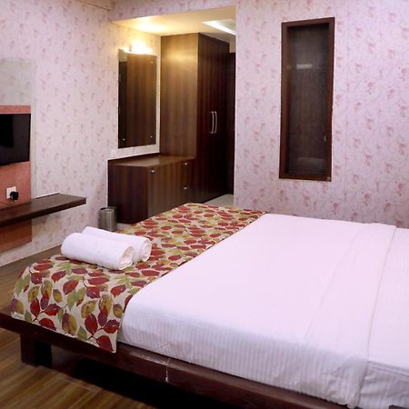 Hotel Pearls Aurangabad  Bagian luar foto