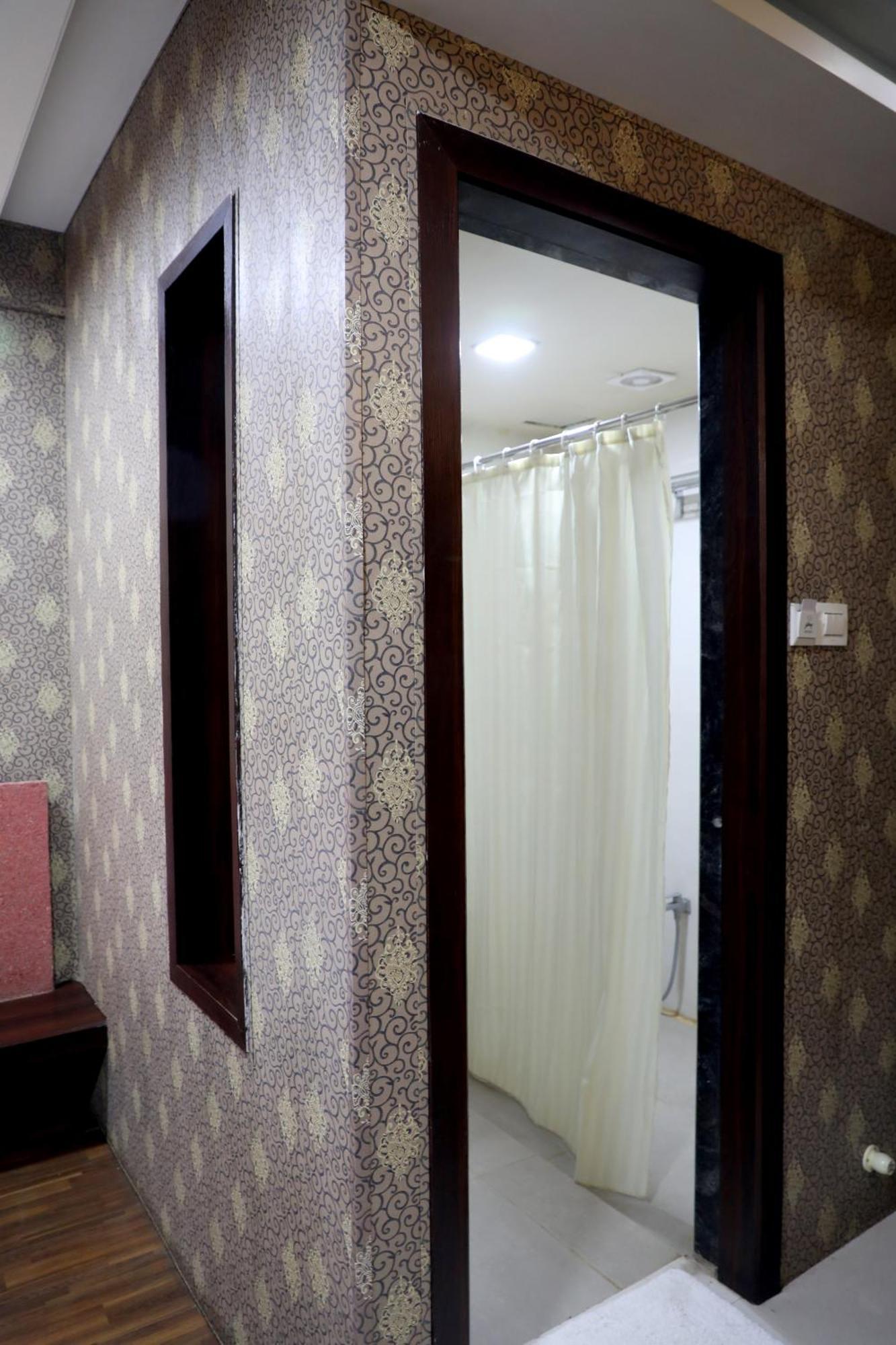 Hotel Pearls Aurangabad  Bagian luar foto
