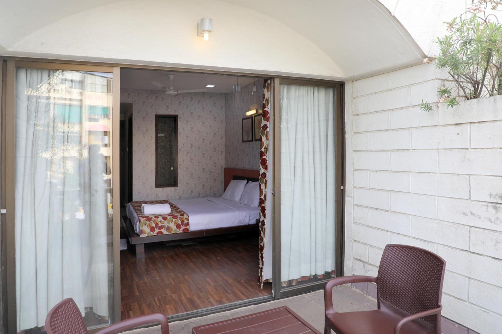 Hotel Pearls Aurangabad  Bagian luar foto