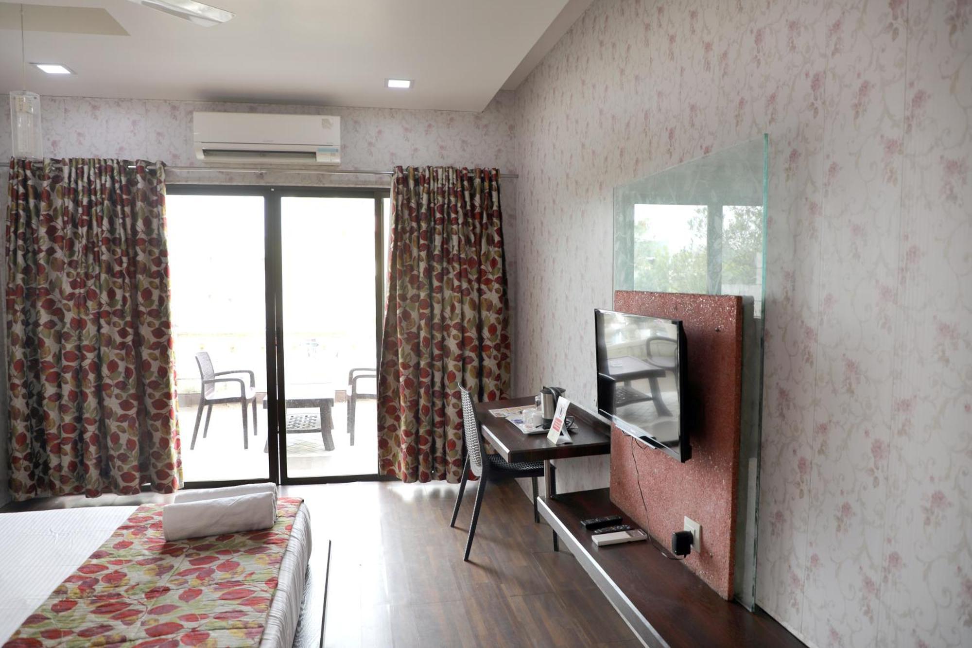 Hotel Pearls Aurangabad  Bagian luar foto