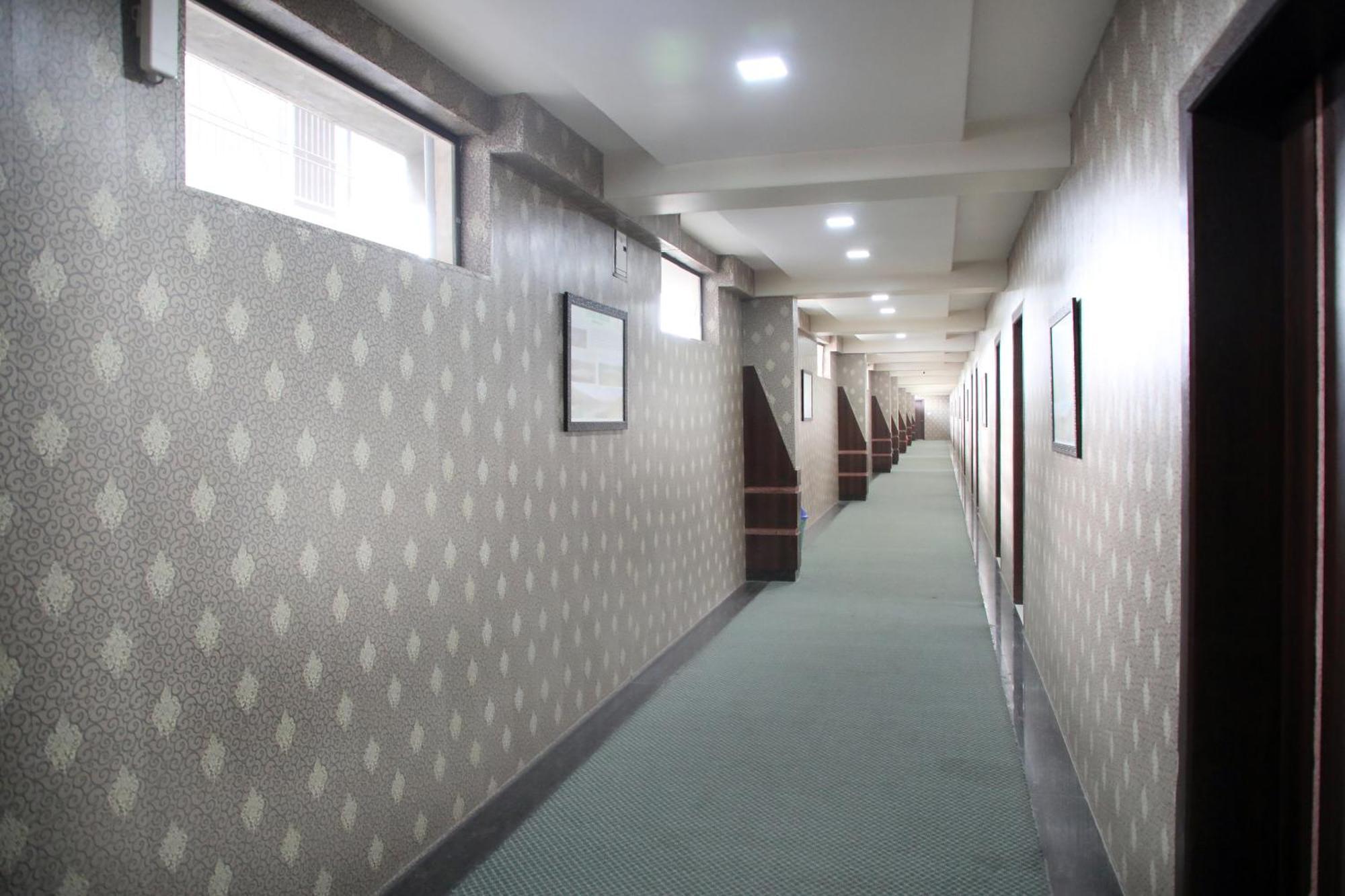 Hotel Pearls Aurangabad  Bagian luar foto