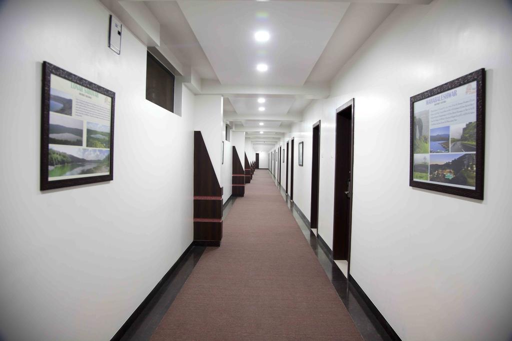 Hotel Pearls Aurangabad  Bagian luar foto
