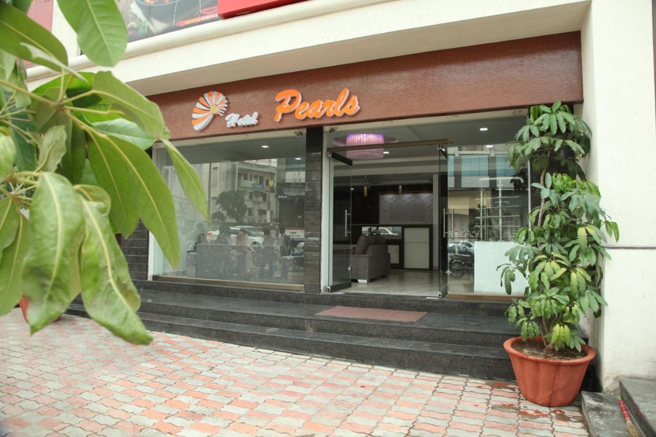 Hotel Pearls Aurangabad  Bagian luar foto